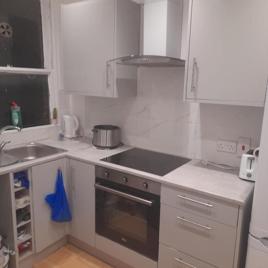 Self-Contained Flat On The 2Nd Floor You Will Share With One Other Guest, In A Family House 2 Minutes Walk From Tufnell Park Station 2Nd Floor With Stairs London Kültér fotó