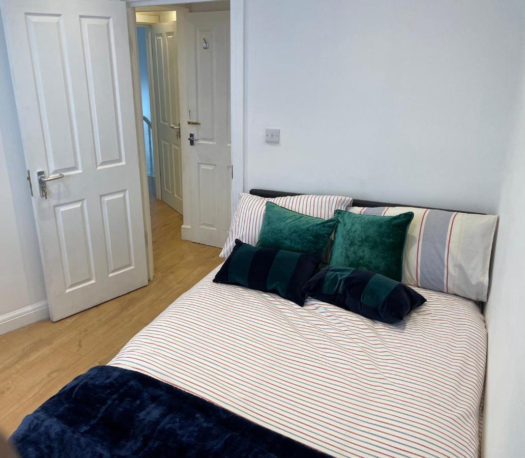 Self-Contained Flat On The 2Nd Floor You Will Share With One Other Guest, In A Family House 2 Minutes Walk From Tufnell Park Station 2Nd Floor With Stairs London Kültér fotó